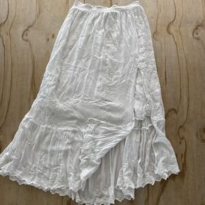 White Idyllwind Long Flowy Skirt With Pockets By Miranda Lambert Size M Eyelet